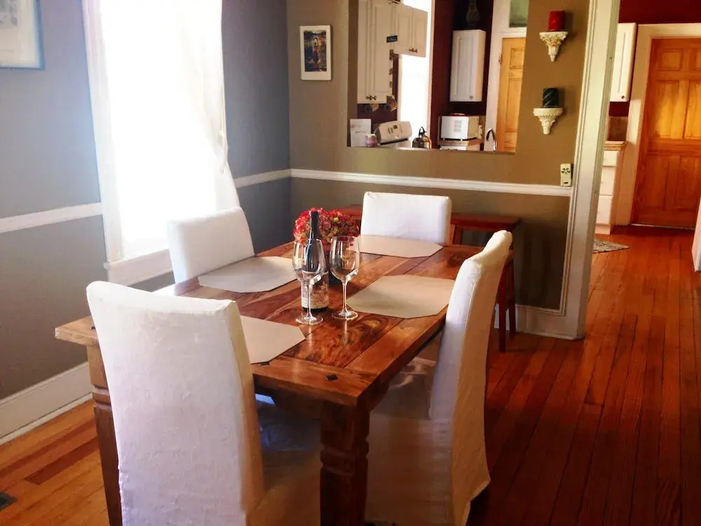 E Street Townie 2 Bedroom Holiday Home By Pinon Vacation Rentals