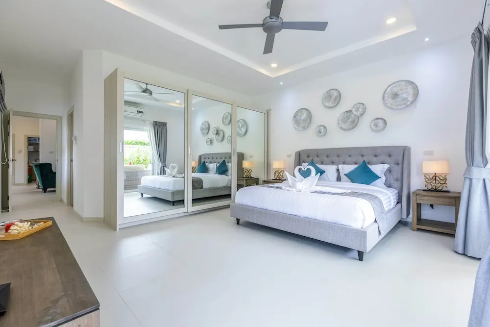Private 3 Bedroom Pool Villa MS22