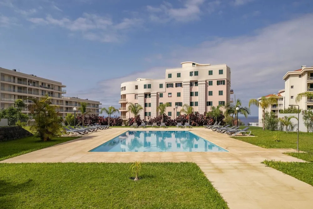 With Pool in the Tourist Area, Alameda Formosa I