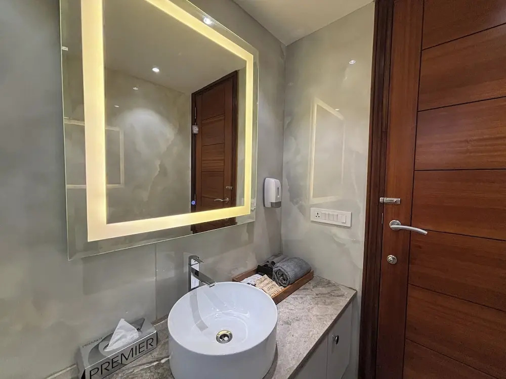 Housr Sector 42 Gurgaon Golf Course Road