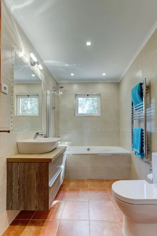 Villa Vale Verde 5 Bedroom Villa, 10 min walk to