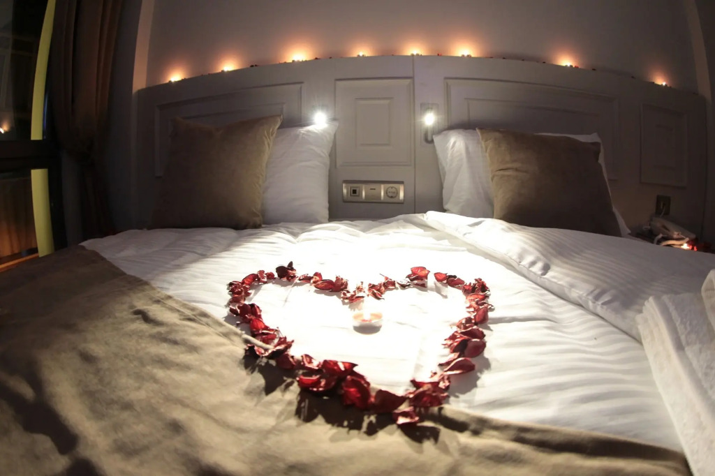 X-NELLYİ HOTEL