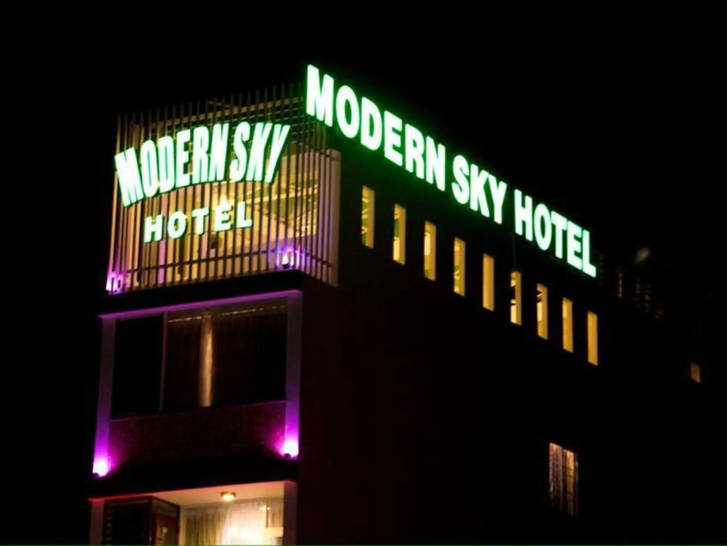Modern Sky Hotel