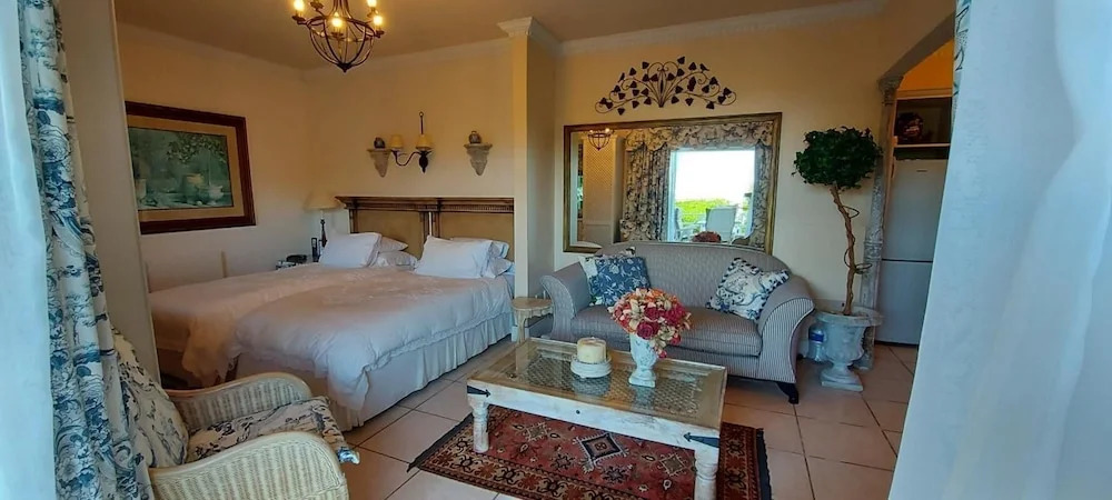 Room in Apartment - The Garden Apartment - Roosboom Luxury Facilities in Somerset West, 2 Guests