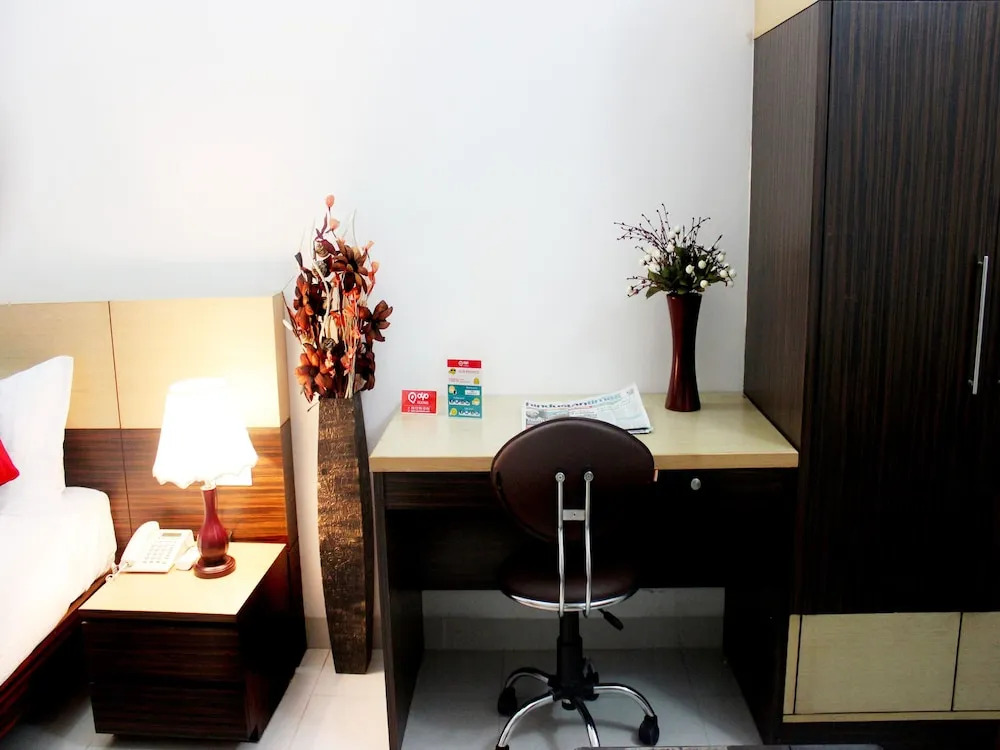 OYO 531 Hotel Cyber Inn