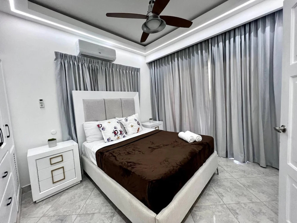Casa Linda 756 - 5br Modern Villa In Sosua!