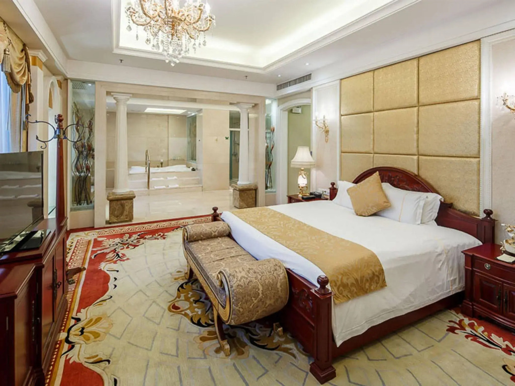 City Hotel Luxury