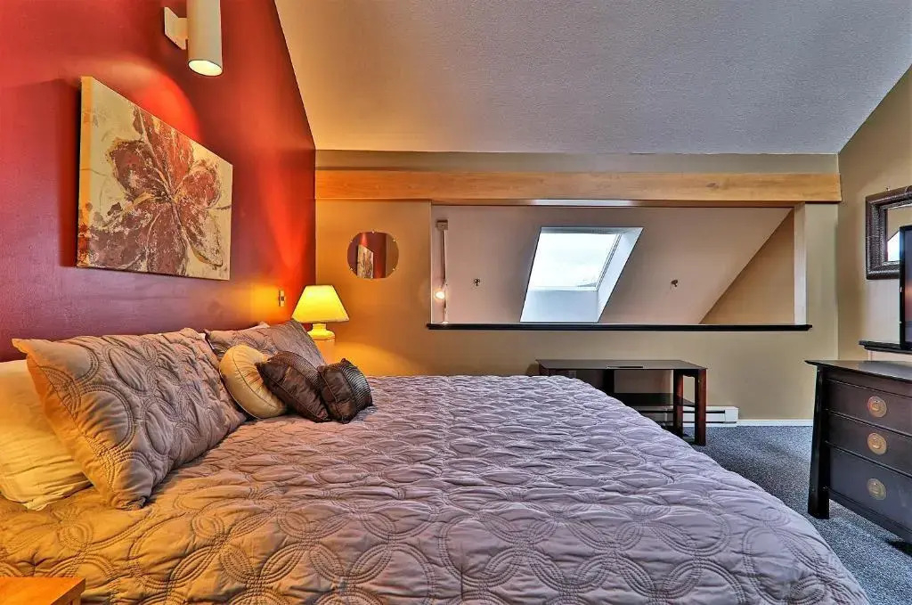 Highridge Condominium Unit B9