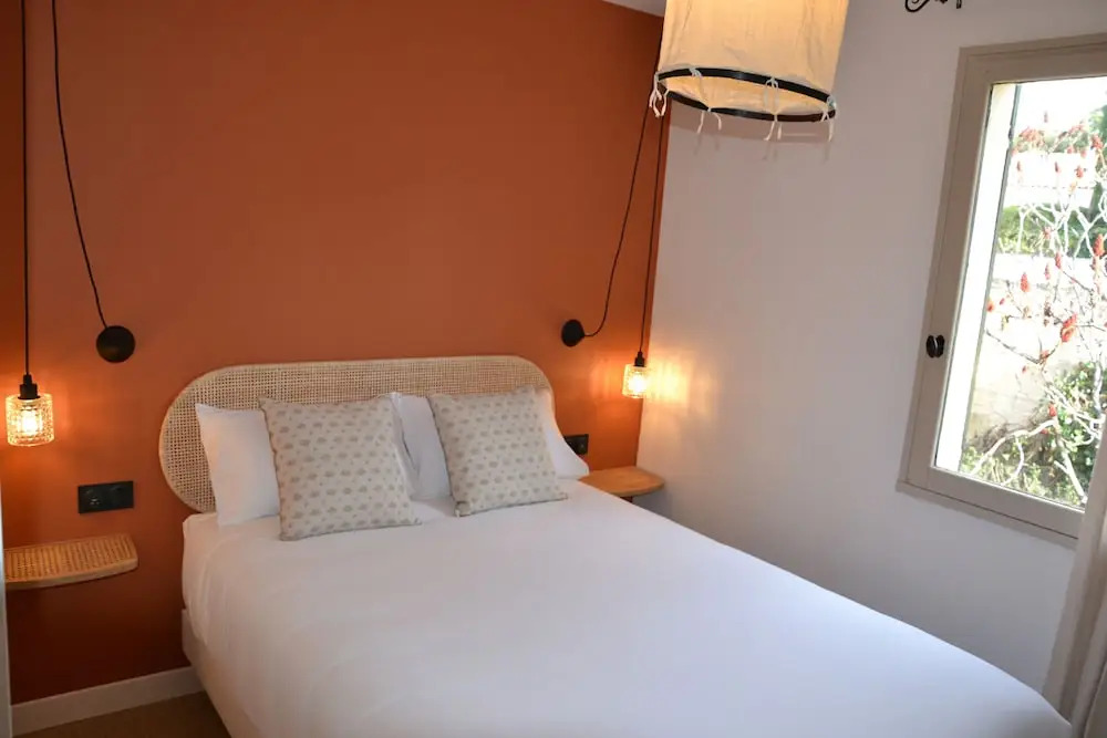 Hôtel La Garrigue & Bar Le Perchoir