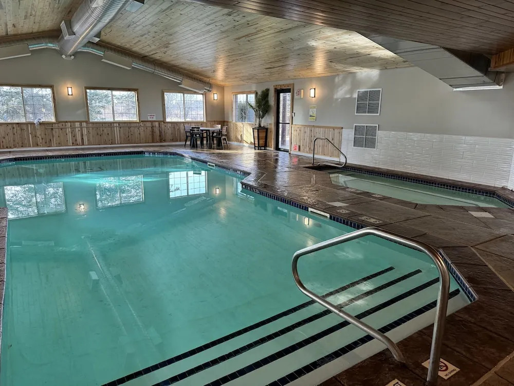 Crossroads Hotel