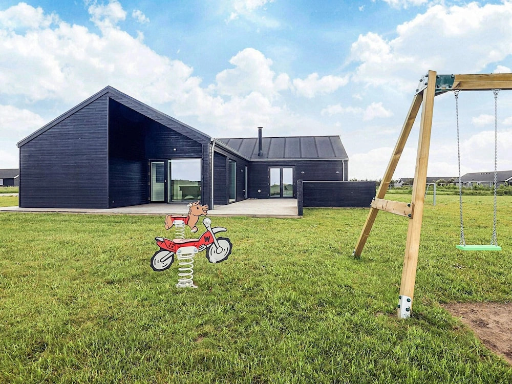 12 person holiday home in Løkken-By Traum