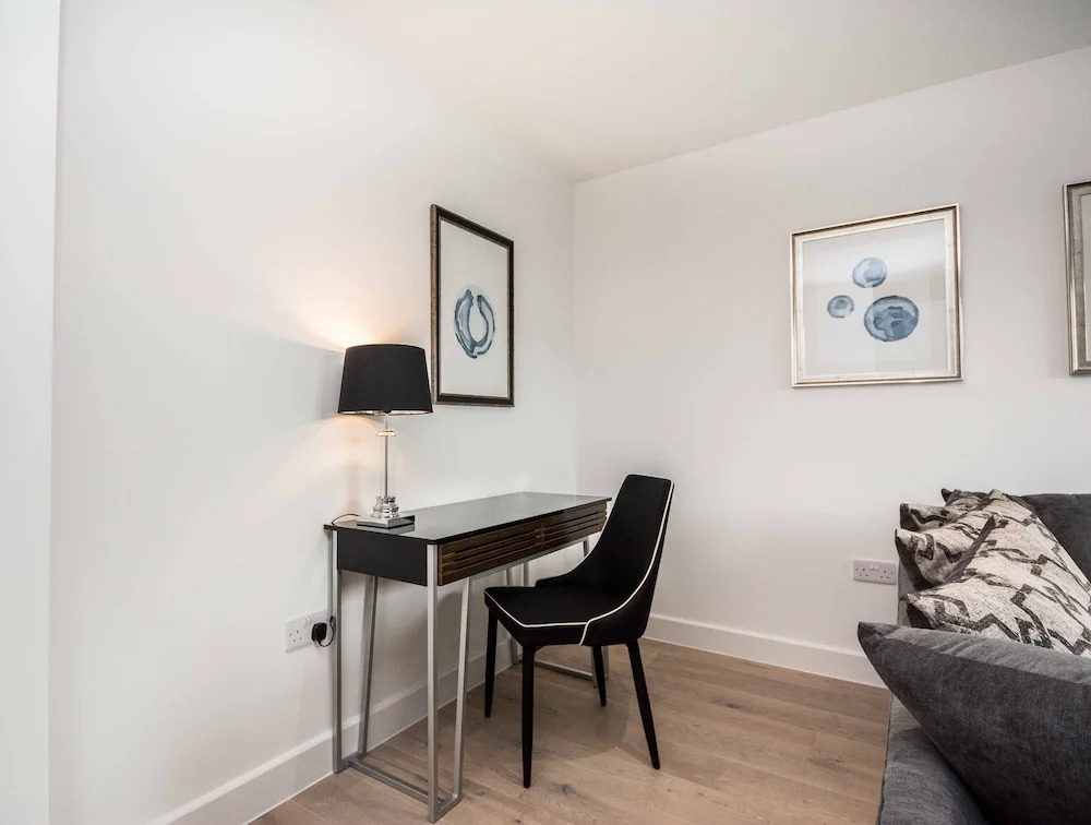 Royal Crescent Apartments Vittrum Suites