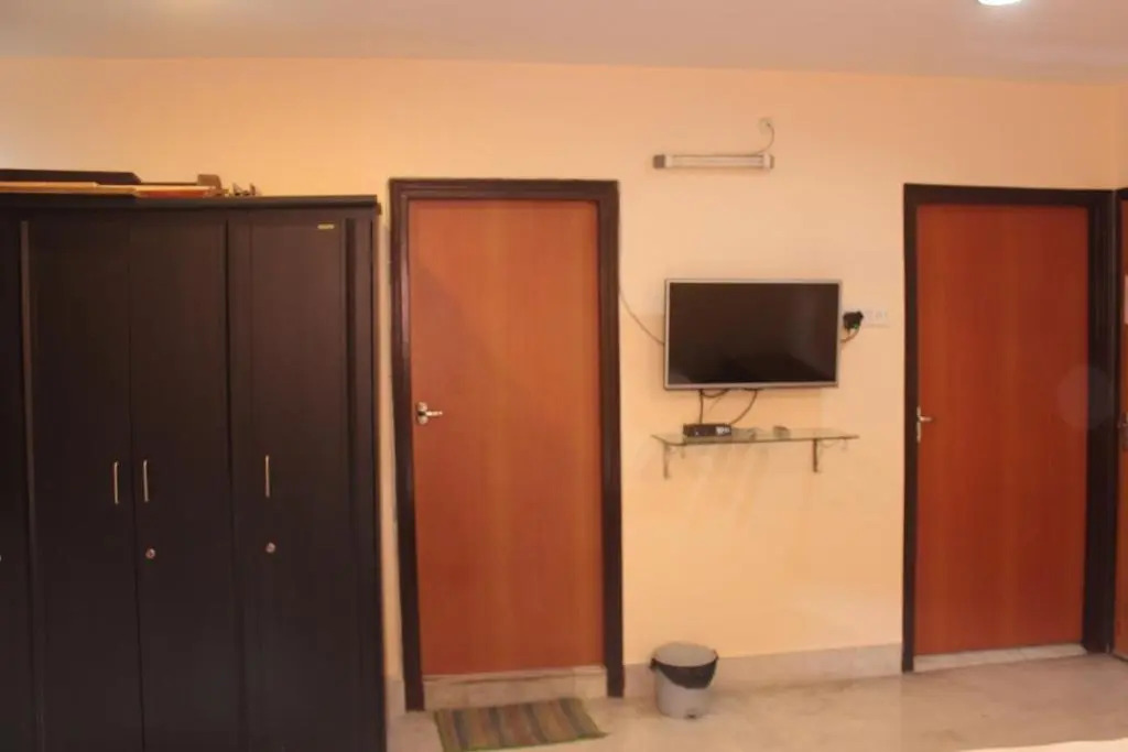 Service Apartments, Park Street, Calcutta