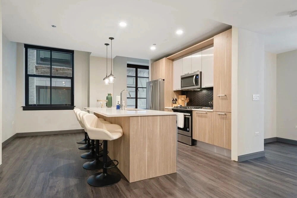 Two Units Seamless Stay Downtown Convenience