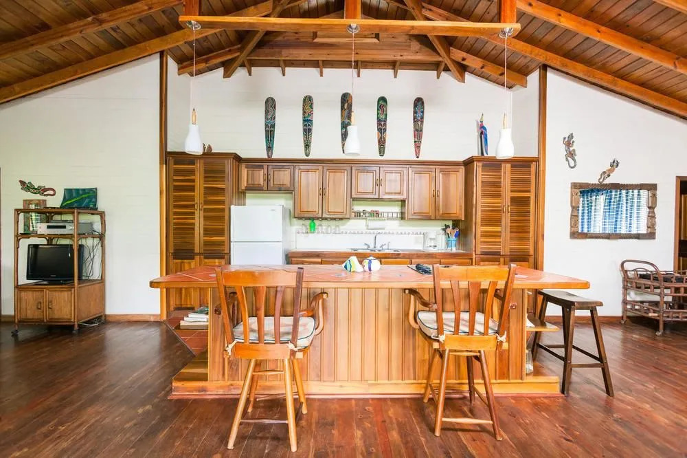 Mango House