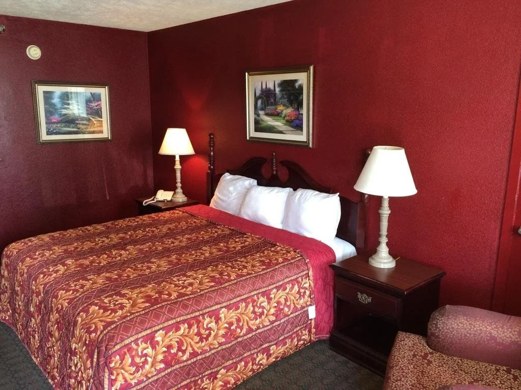 Oak Tree Inn