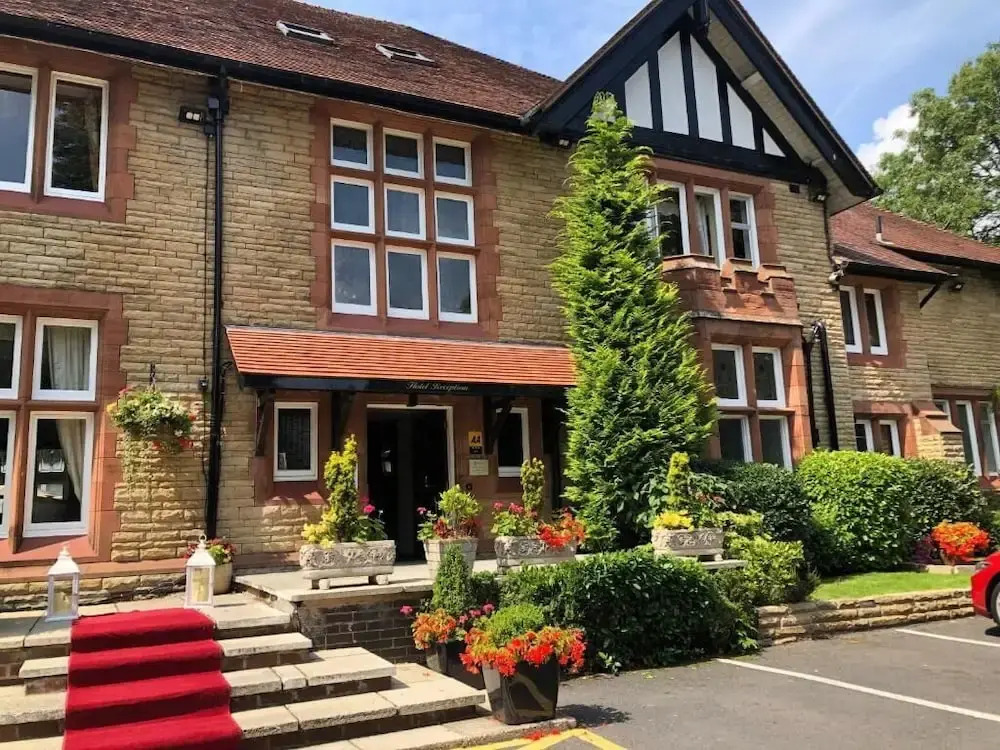 Springbank Manor