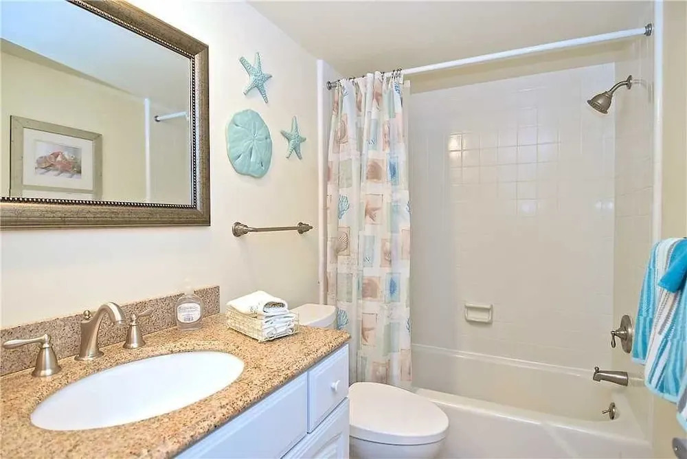 Bay Tree Club 106 - Two Bedroom Condo