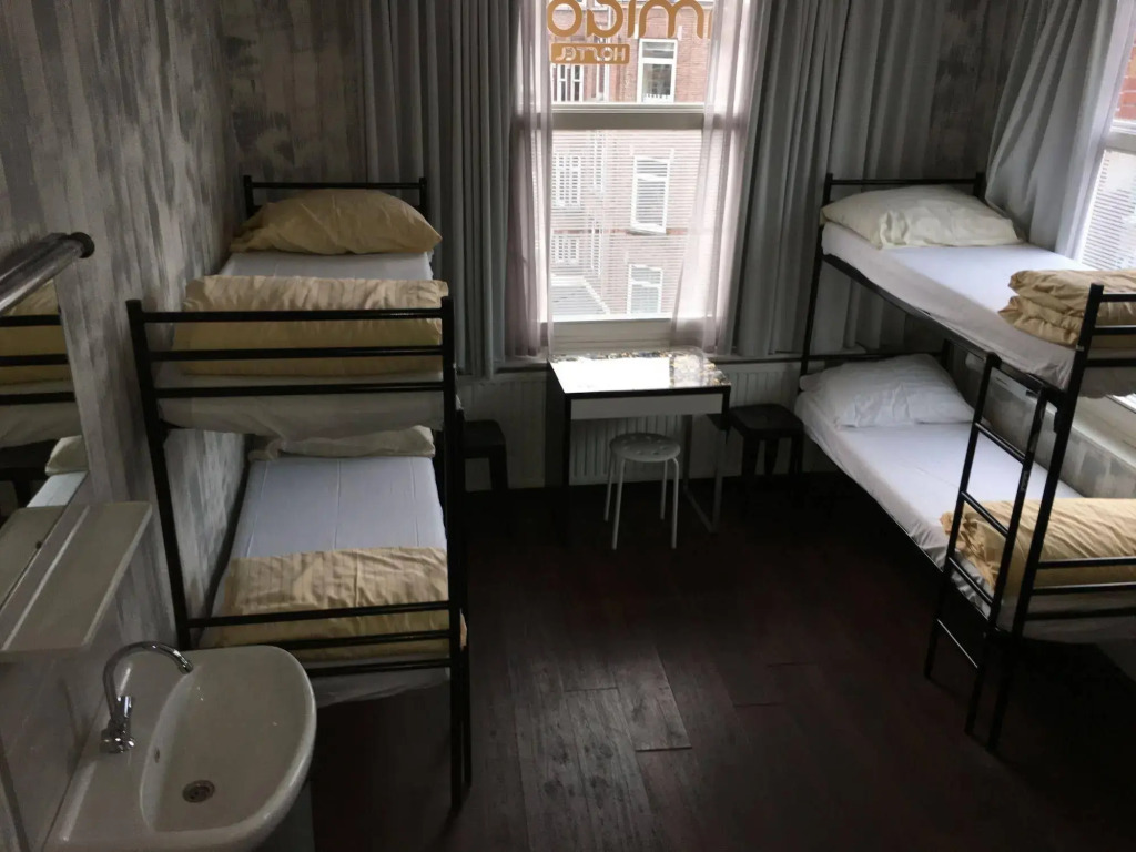 Amigo Budget Hotel