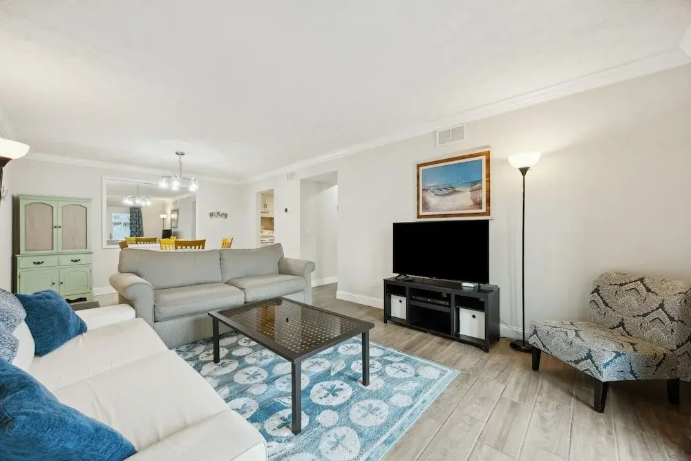 Chill by The Shores - Pet Friendly - Fernandina Beach
