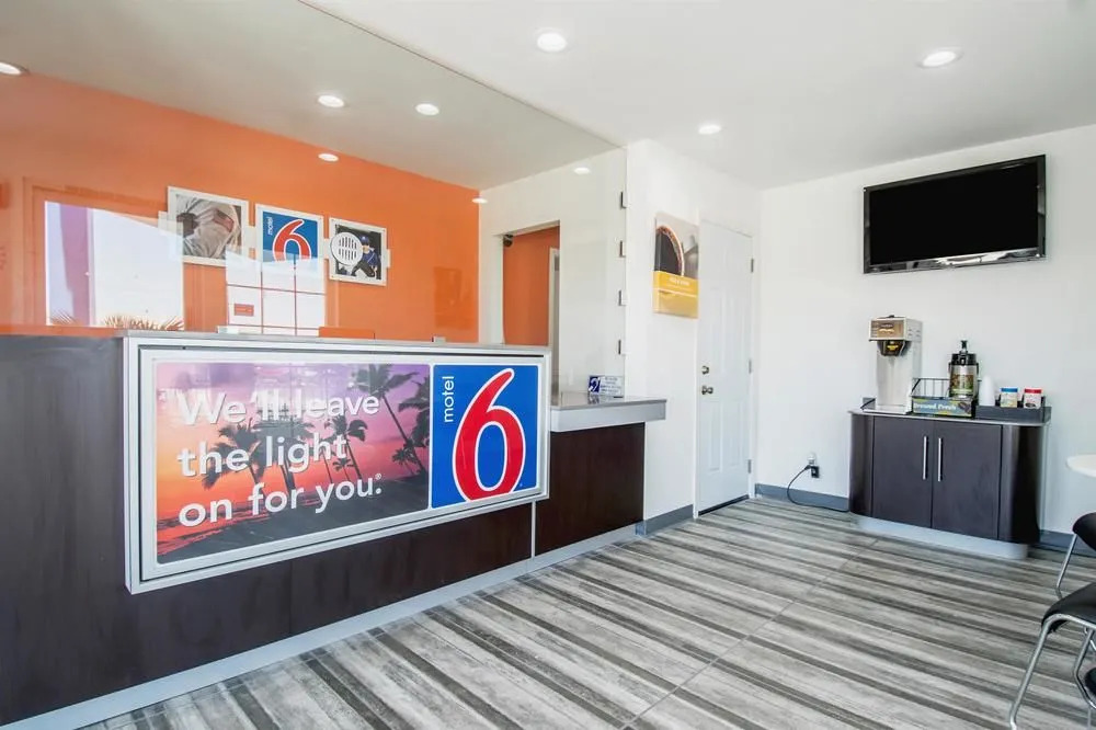 Americas Best Value Inn/motel 6 Barstow