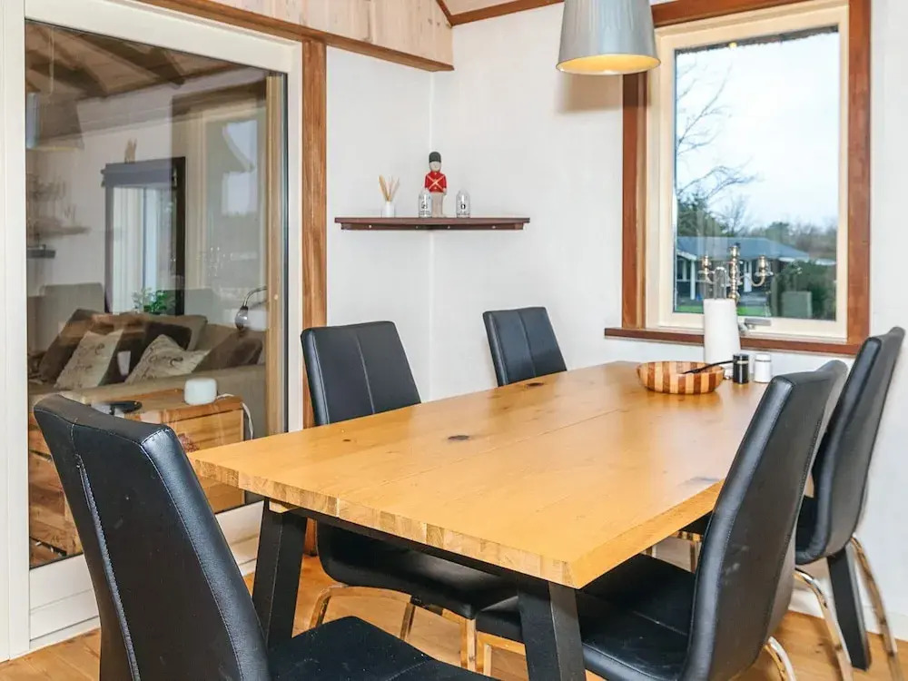 8 person holiday home in Farsø
