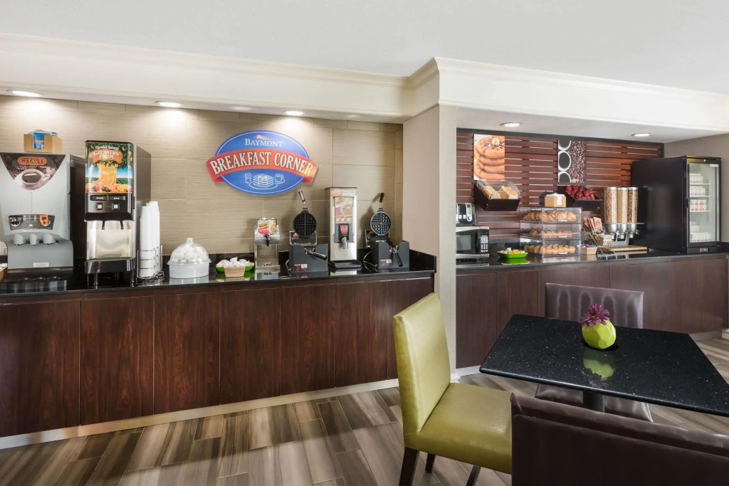 Baymont by Wyndham Greenville Woodruff Rd