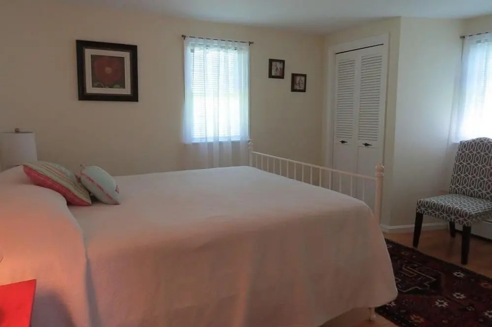 305 Ridgevale Road - Four Bedroom House