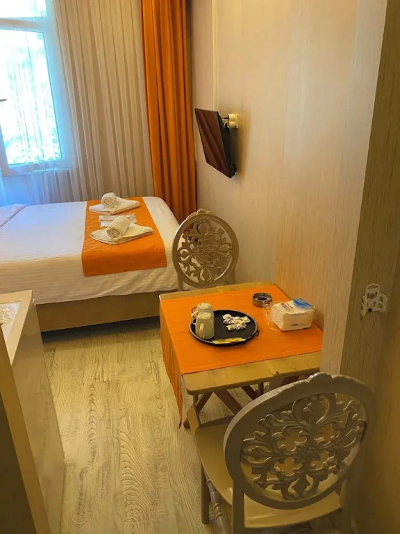 Aura Hotel