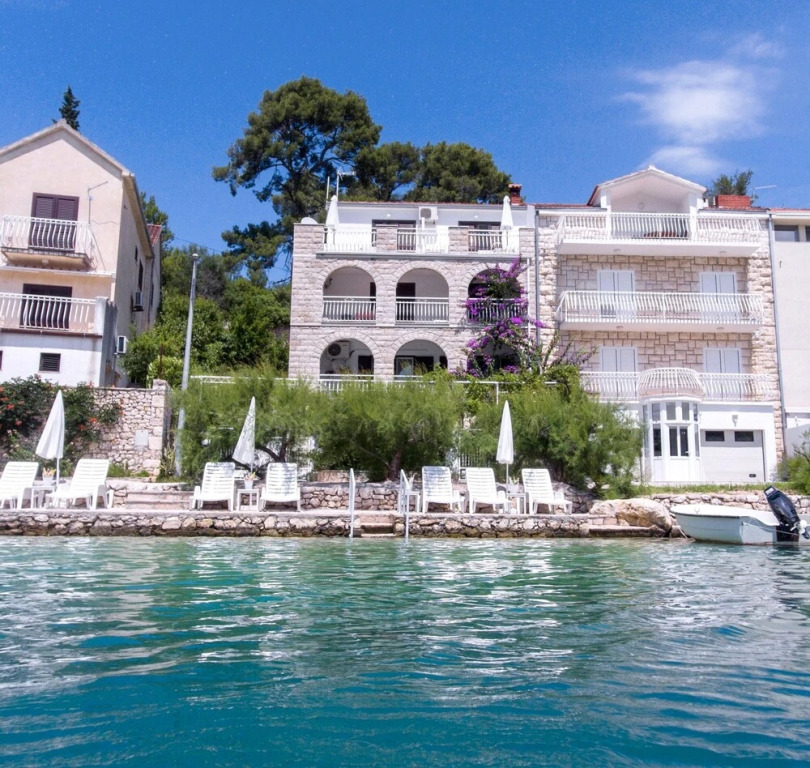 Apartments Seaside