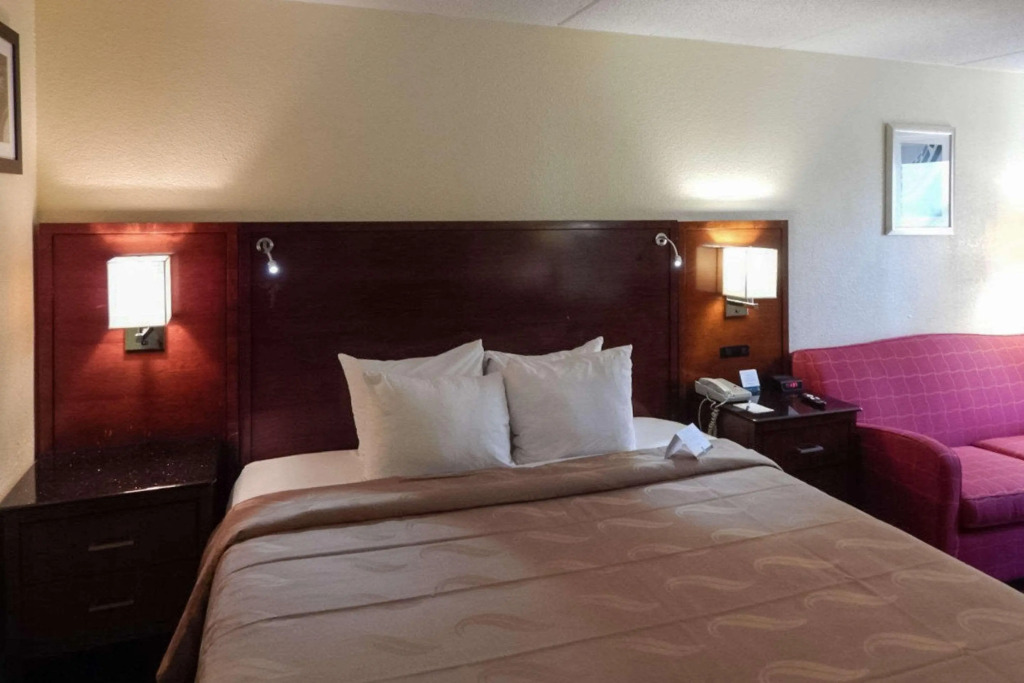 Econo Lodge Naval Station Norfolk