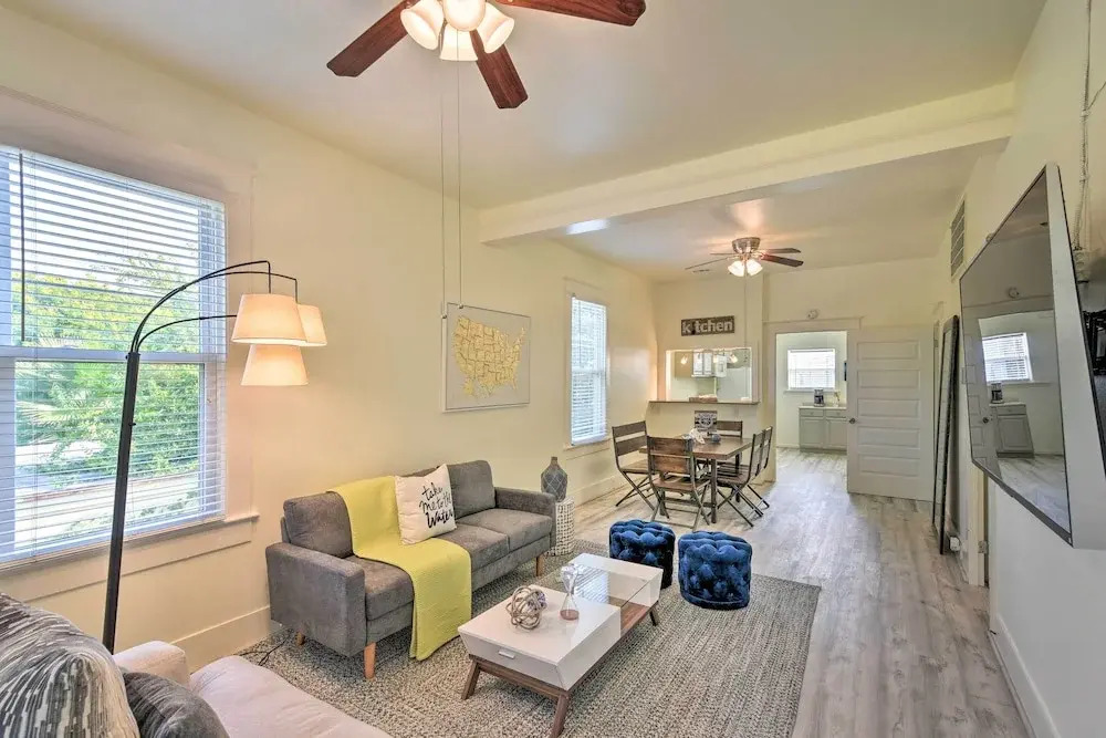 1/2 Mi to Beach & Seawall: Galveston Getaway!