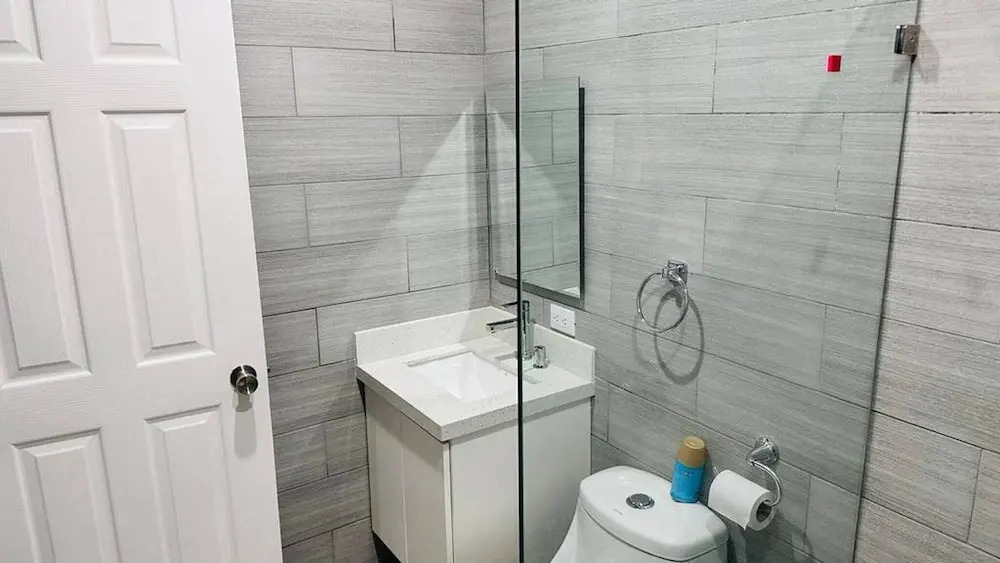 3 bed 2 Bath 15 min From Airport