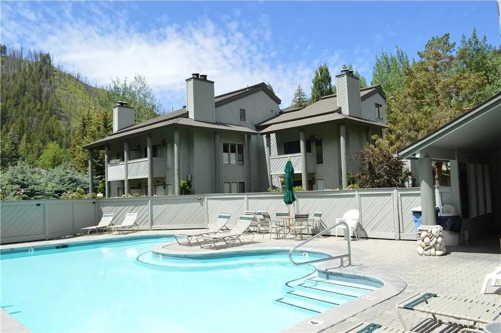 Pinnacle #8 - 3 Br Condo
