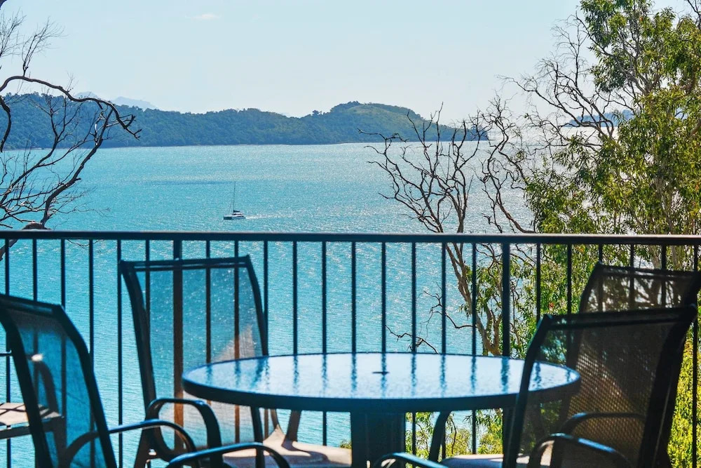3 The Panorama Hamilton Island 2 Bathroom Ocean View Modern Apartment