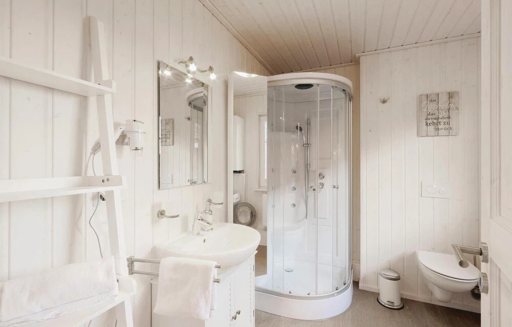 Beautiful Home In Zerpenschleuse With Sauna
