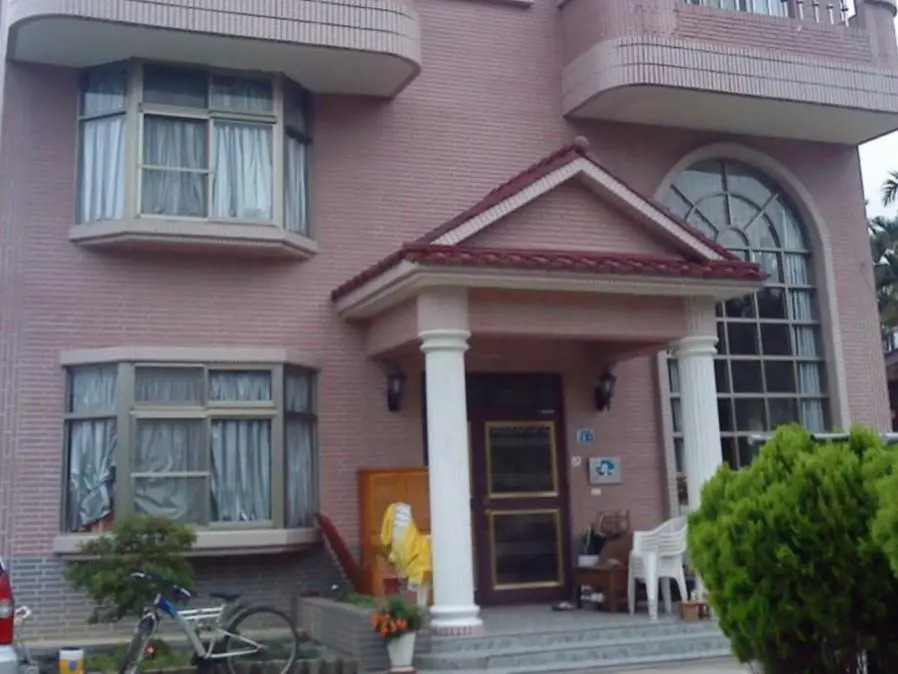 Flora Rexort Guesthouse