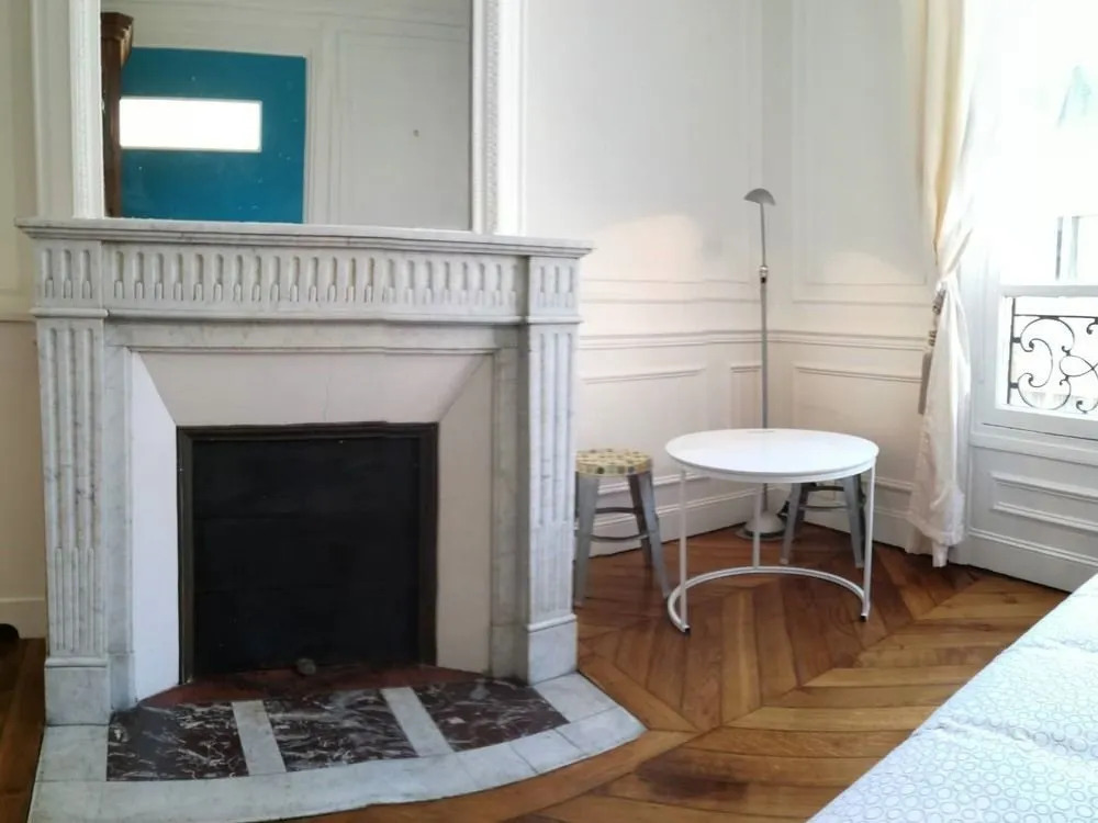 Appartement 2-chalgrin Paris