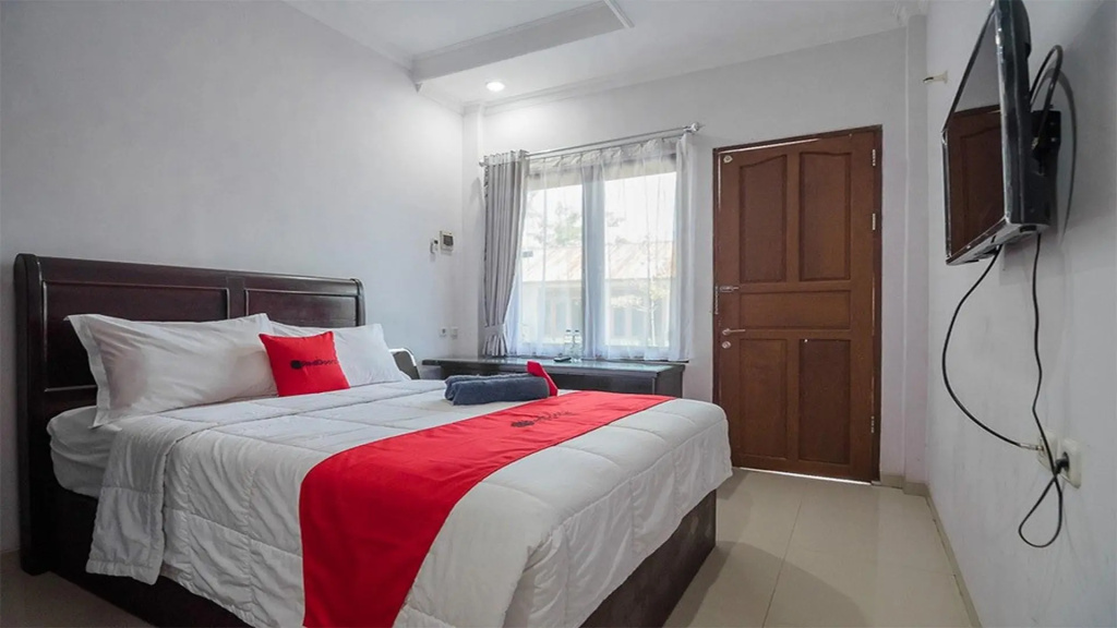 RedDoorz Syariah near Sepinggan Airport Balikpapan
