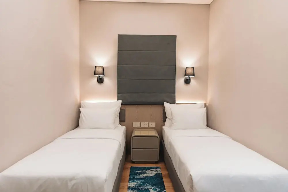 Almera Hotel
