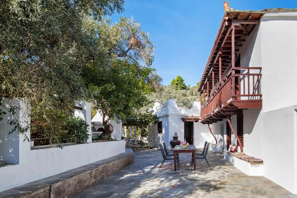 Aletri Pool Cottage