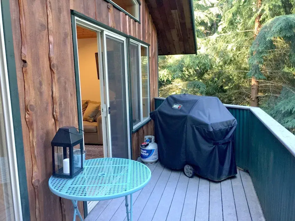 Cabin 54 - A Nostalgic and Rustic Mountain Retreat