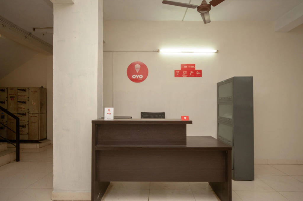 OYO Flagship 24454 OMR Hindustan Univ