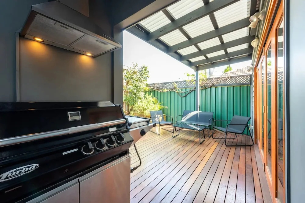 Renovated 3 Bedroom Family Home in Richmond With Parking