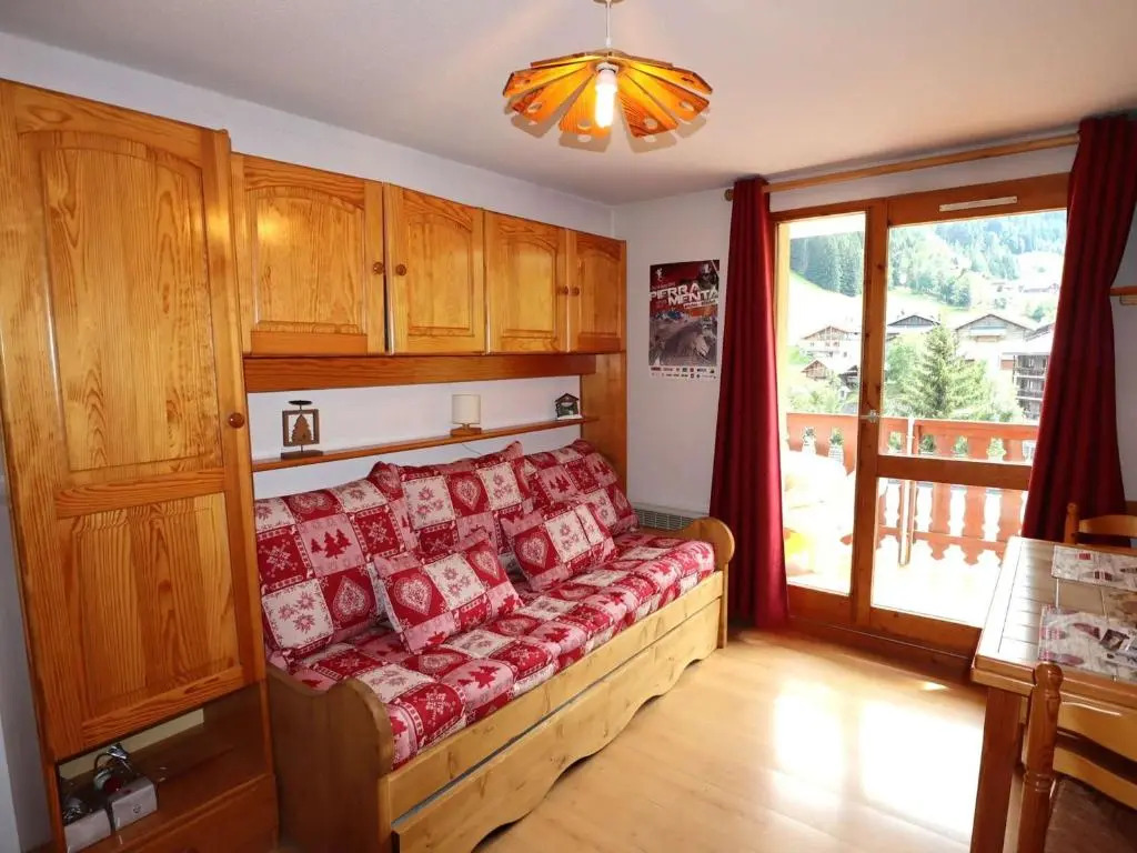 Charmant T2 cabine 4 pers, centre-village, proche pistes et commerces, balcon sud, piscine lété - FR-1-342-145