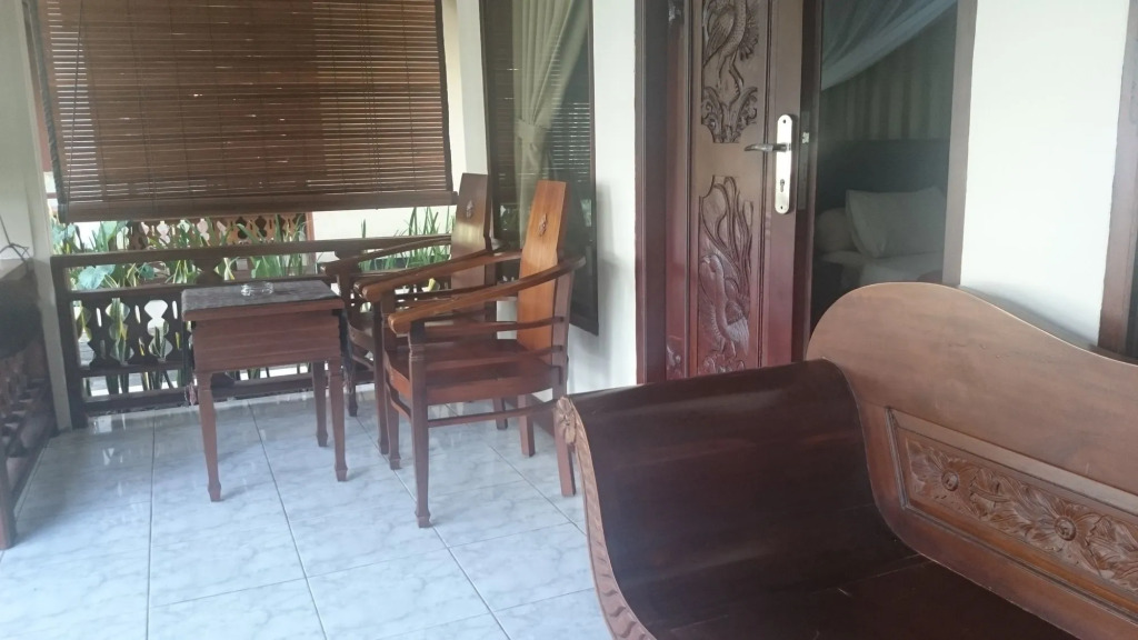 Batu Bolong Cottages