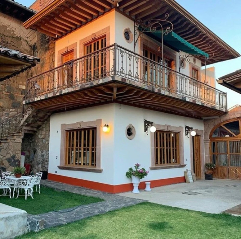 HOTEL CASA BAEZ