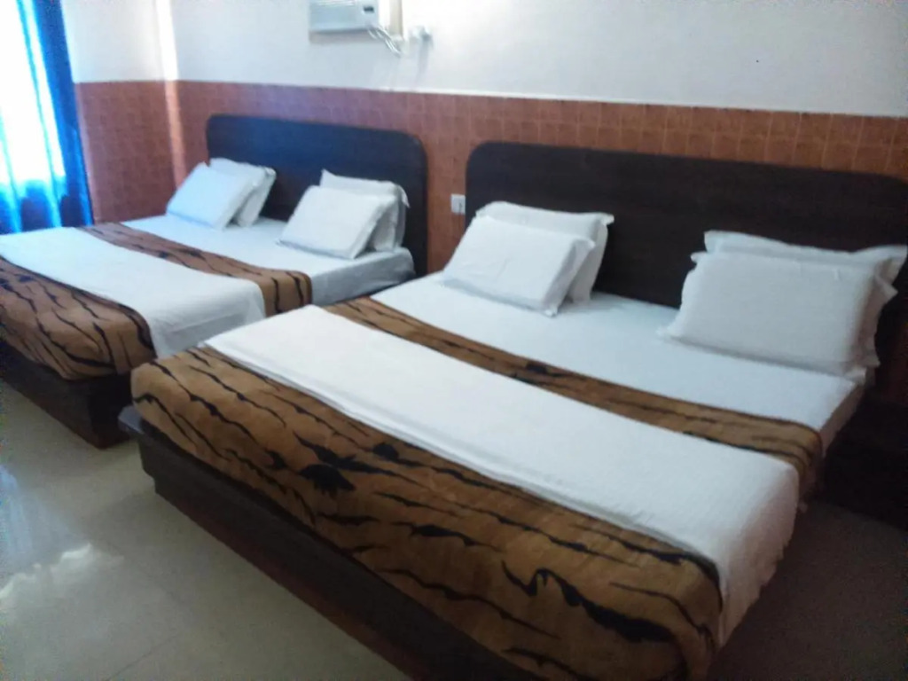 Hotel Today, Katra