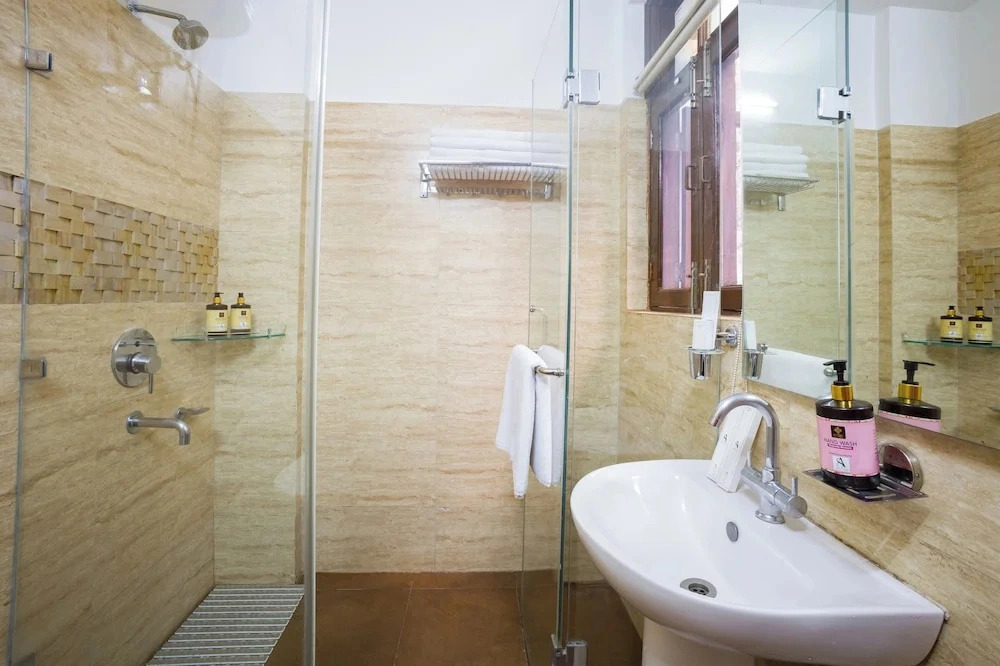 Alaya Stays Kasauli Woods Cottage 3 BHK
