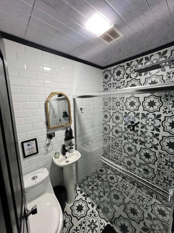 Cozy 1-bedroom Apartment in Central Alajuela